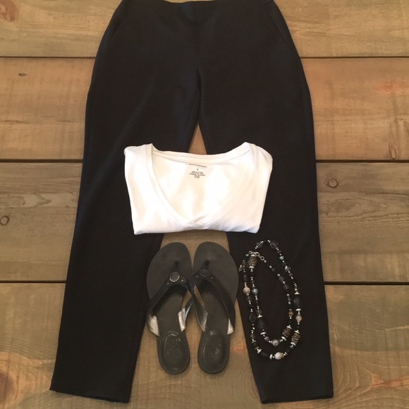 Black Ankle Length Pants - Picture 2 of 6